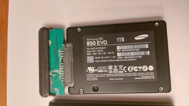 1 TB Samsung ssd + kls hz USB 3 csatlakozssal