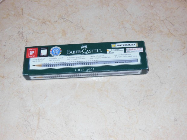 1 csomag HB Faber-Castell grafitceruza foggumival