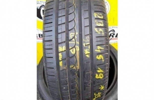 1 db 235/45 r19 Pirelli 2013 7mm 15 000 Ft