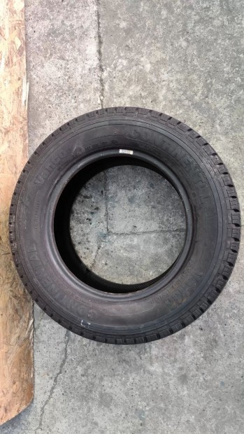 1 db CONTINENTAL vanco-8 225 65 16 C NY�RI gumi 9,5mm 90% 8518