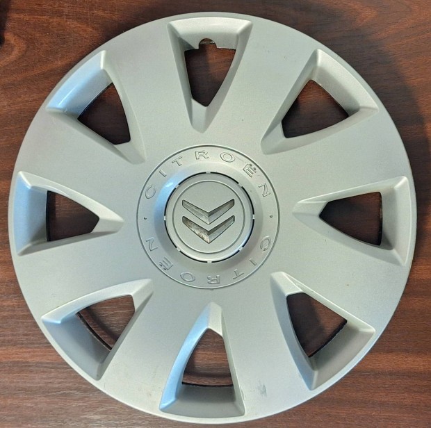 1 db Gy�ri Citroen diszt�rcsa 16 colos