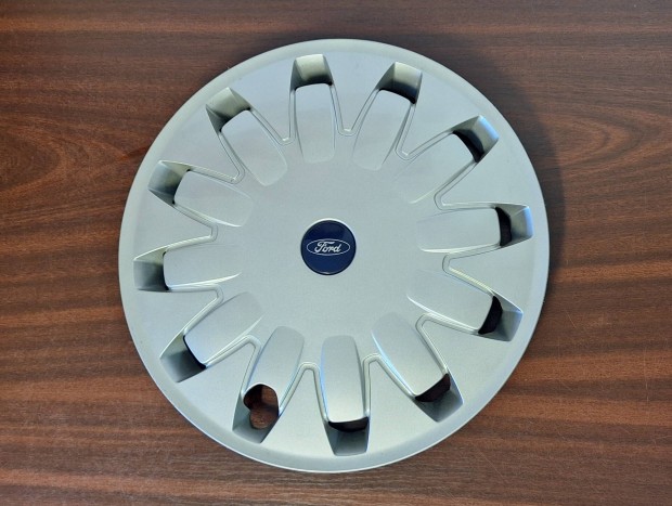 1 db Gyári Ford Disztárcsa 16 colos.méretben