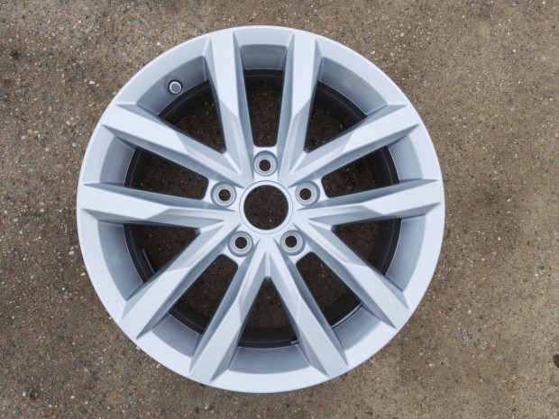 1 db Gy�ri �j Passat B8 Sepang alufelni R16 5x112