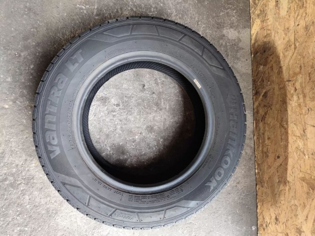1 db HANKOOK vantra LT 195 70 15 C NY�RI gumi 8 mm 85% 1006