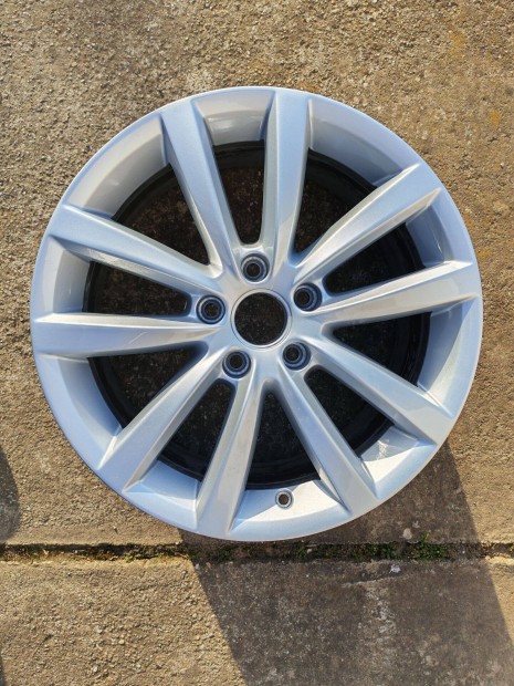 1 db R17 Passat B7 alufelni 5x112