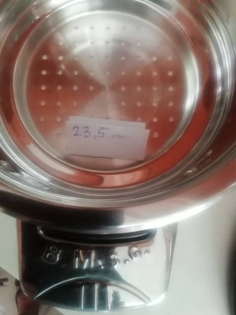 1 db. inox, rozsdamentes szűrő vagy pároló edény