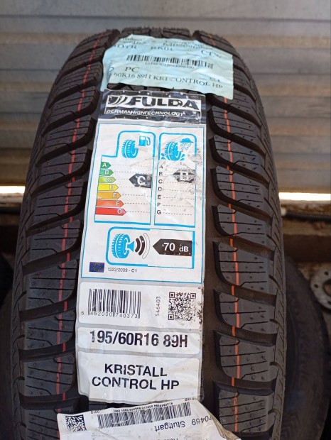 1 db j Fulda Kristall Control HP 195/60 R16 89H tligumi