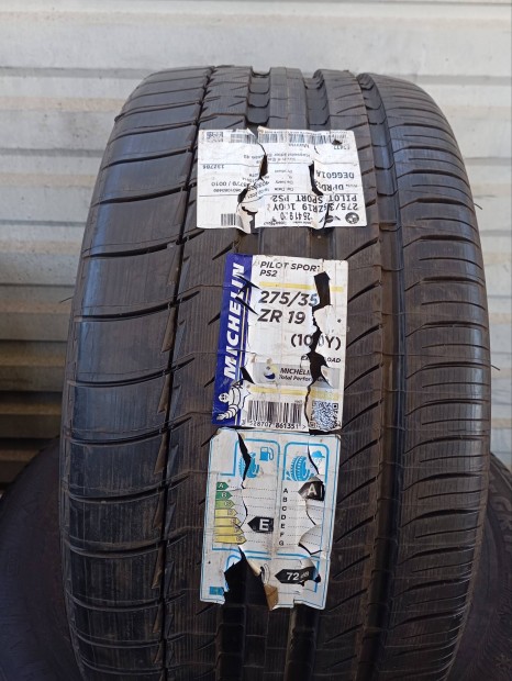 1 db j Michelin Pilot Sport PS2 275/35 ZR19 100Y XL nyrigumi