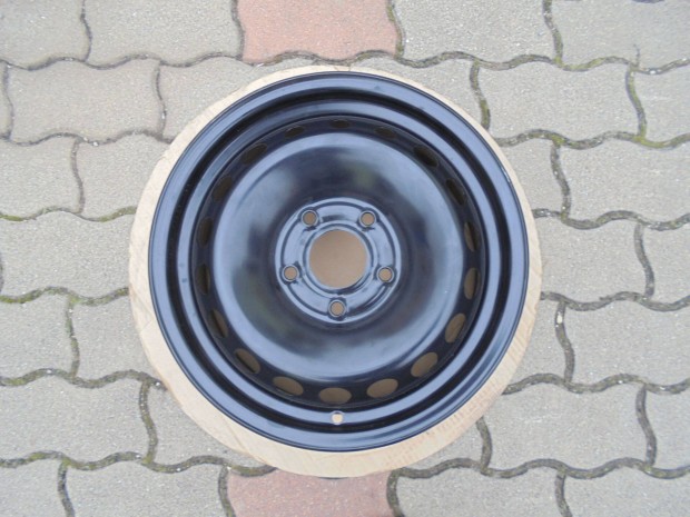 1 db új gyári 5 x 114.3-as Megane lemezfelni eladó