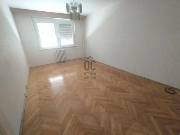 1 emeleti, 1,5 szobs feljtand laks, zld krnyezetben