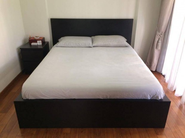 1 ves Ikea Malm franciagy 140x200+gyrcs+matrac