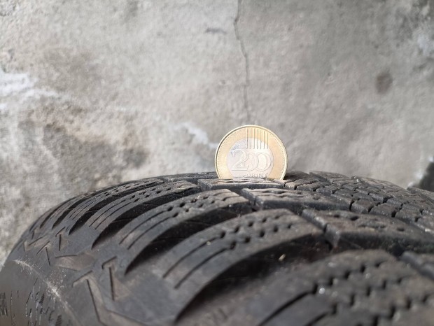 1 szezont futott continental wintercontact ts 870 185/65r15 t�ligumi