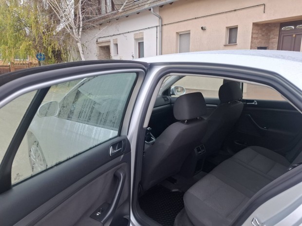 1 tulajdonostl vw jetta 1.6 benzin 