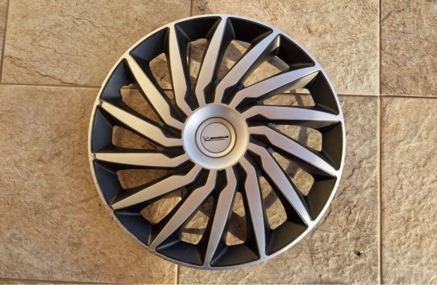 1db 15" Michelin emblms dsztrcsa