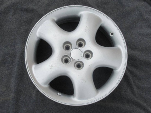 1db 16" Chrysler alufelni 5x100 felni PT Cruiser Neon Sebring Le Baron