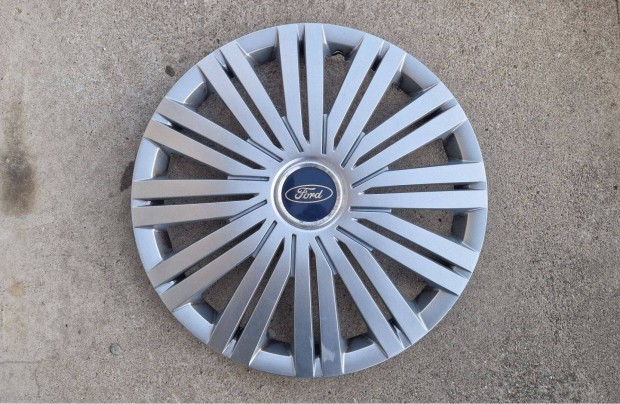 1db 16" Ford emblms utngyrtott dsztrcsa