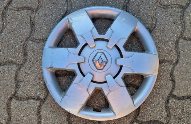 1db 16" Renault gyári dísztárcsa. Krisztiánnak