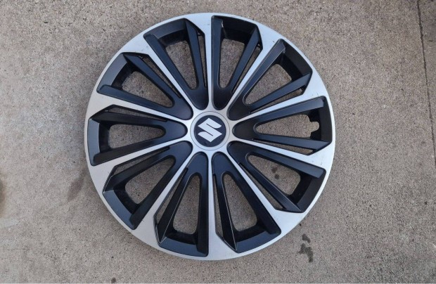 1db 16" Suzuki emblms utngyrtott dsztrcsa. Repedt !!!