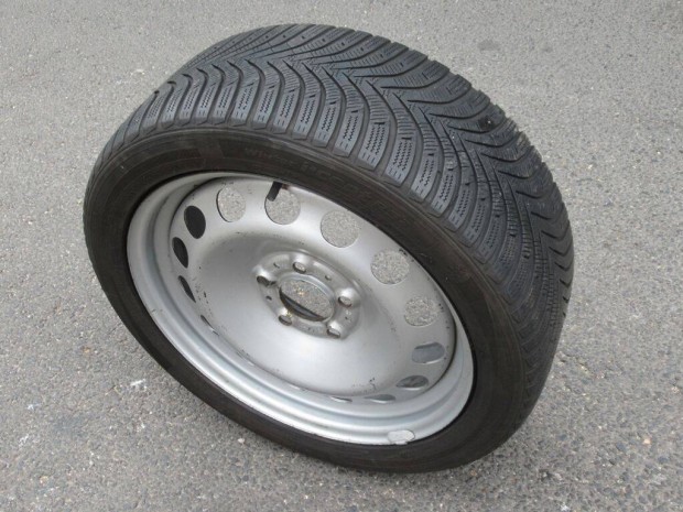 1db 17" BMW pótkerék 5x120 lemezfelni 225/45R17 gumi E36 E46 E81