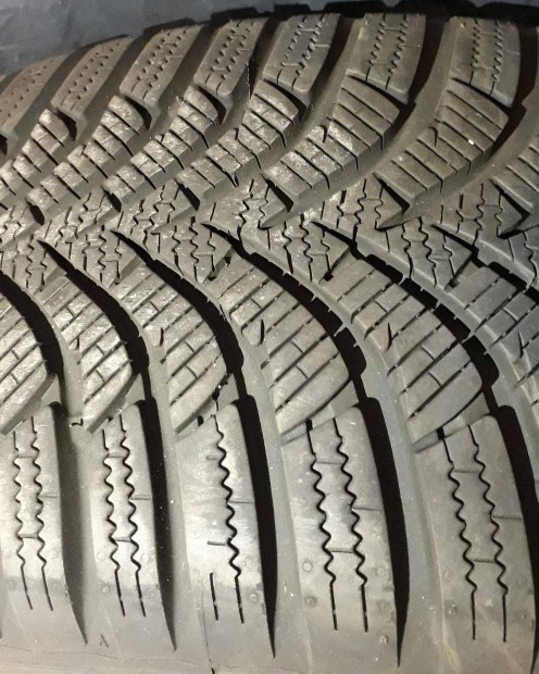 1db 195/55R15 85H Hankook W452 téligumi