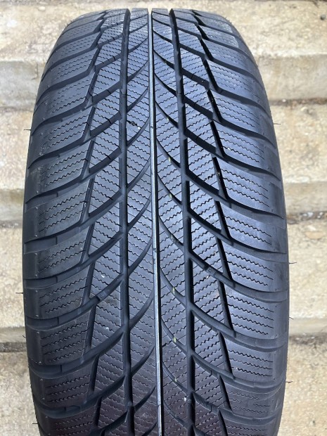 1db 205/65 r16 téli gumi dot3923 pótkerék