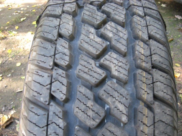 1db 205/80R16 Avon terepgumi terepjr gumi 205/80 R16 terep gumi