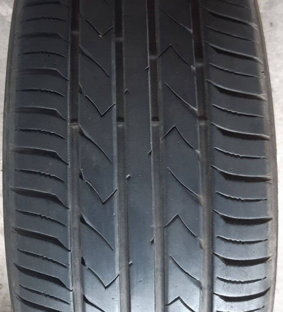 1db 215/55R17 94V Toyo nyárigumi