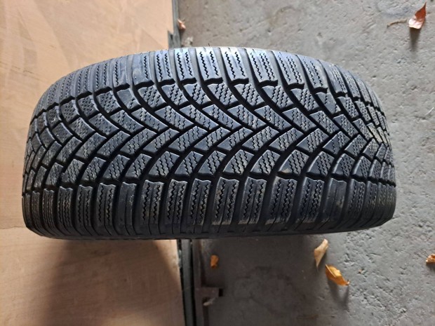 1db 215/55 R16 Bridgestone Blizzak LM005 téli gumi eladó ára! 10000Ft
