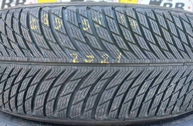 1db 235/55 r17 Michelin téli 2021 8mm 30 000 Ft