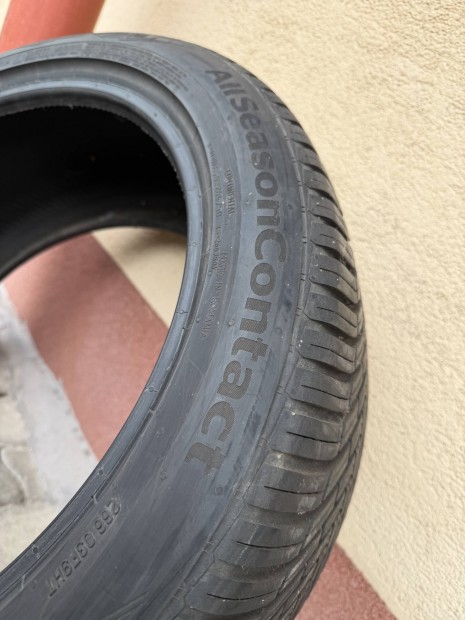 1db Continental Allseasoncontact 235/45 R18