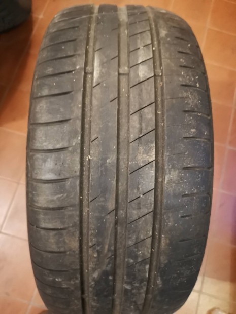 1db Good year efficient grip 195/50 r15