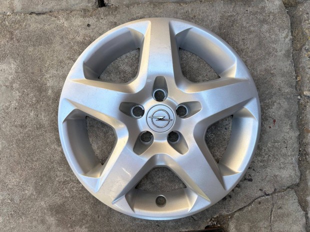 1db Opel 16-os gyri disztrcsa!