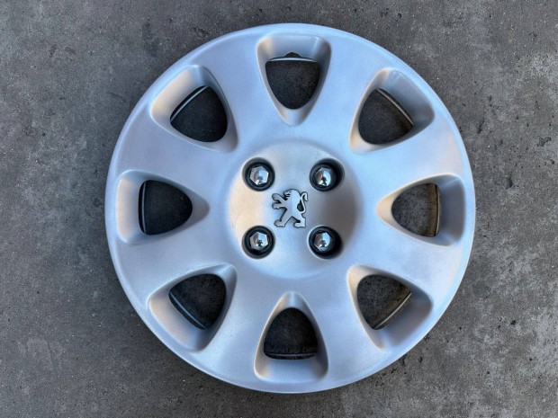 1db Peugeot 15-ös gyári disztárcsa eladó!
