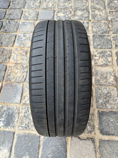 1db Pirelli P Zero PZ4 nyri gumi 235/35R19 235/35 R19