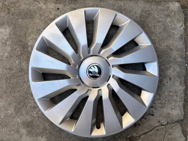 1db Skoda 16-os gyri disztrcsa elad!