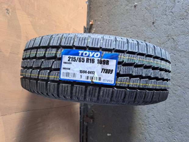 1db Új 215/65 R16C 109/107R Toyo H09 Téli teherautó gumi eladó!!