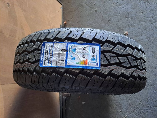 1db Új 255/65 R17 118 H XL Toyo Open Country A/T Plus Négyévszakos