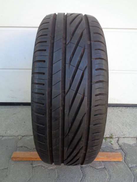 1db Uniroyal 205/55R16 nyári gumi keveset futott újszerűen eladó