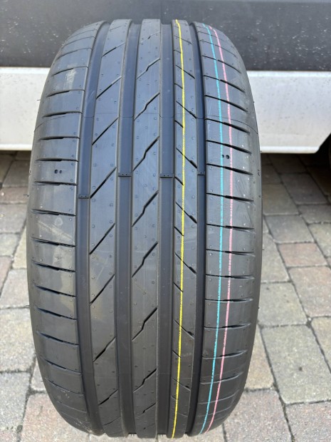 1db új 235/50 r18 235/50r18 Hankook Ventus Evo SUV