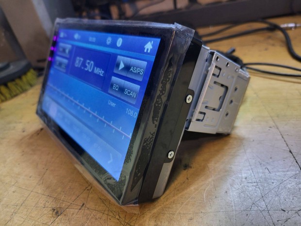 1din 7" fejegysg (jszer, BT-usb, mirror)
