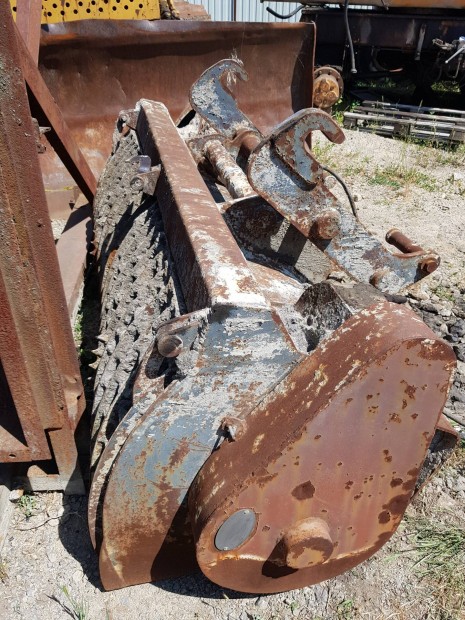 1m3.es betonkeverö kanál