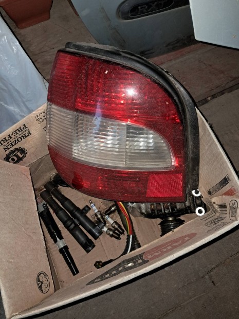 2000-es vjrat renault scenic gyjt trafk eladk 