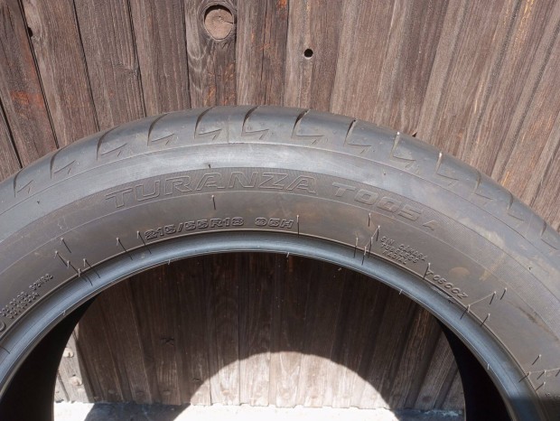 2000km -t futott 4 db Bridgestone nyri gumi elad 215/55 R18