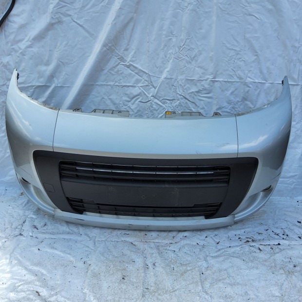 200166 Fiat Fiorino, Qubo 2007-2016 ködlámpás első lökhárító