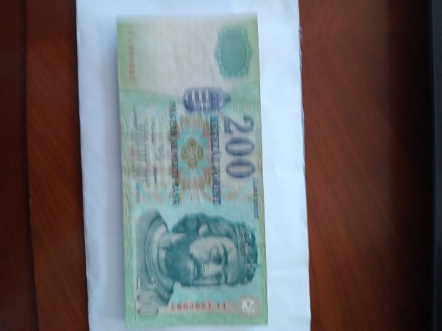 2002 bankjegy 200 forint 