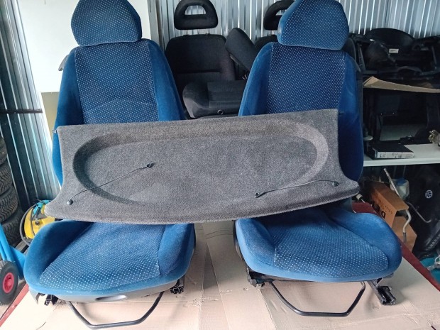 2002-es fiat punto kalaptartó