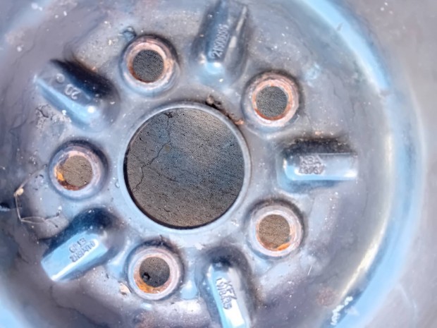 2003-as Toyota avensis 15 colos felni garnitúra 5x100