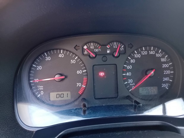 2003-as Volkswagen bora 1.6b ülések szép állapotban