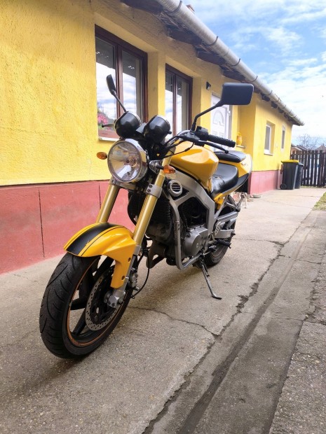 2004 Hyosung GT 250N elad�/csere