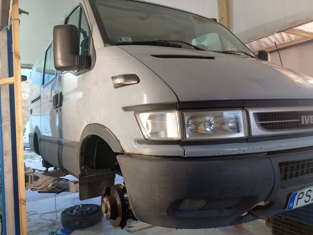 2004-es Iveco daily bölcső alsó lemez